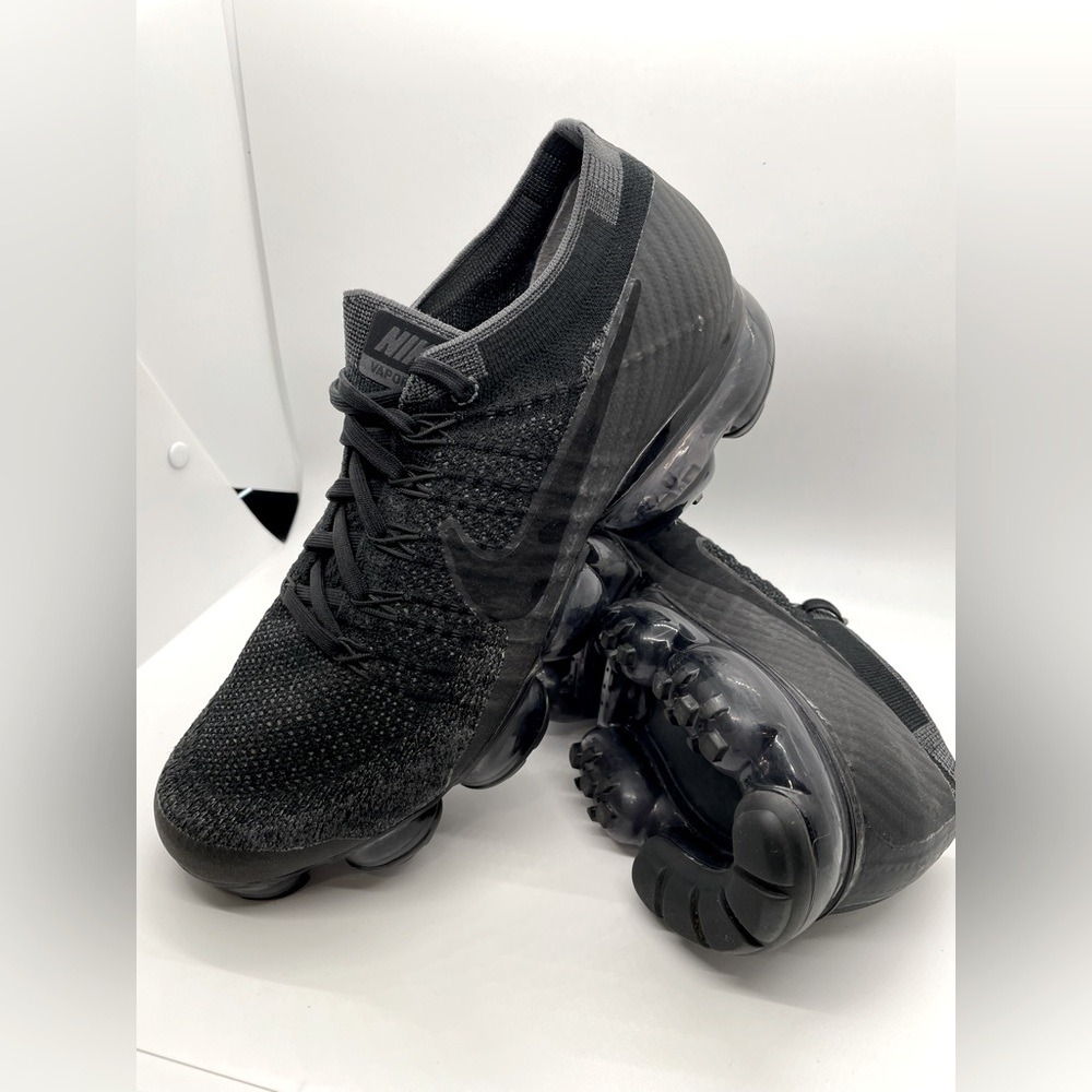 Men’s Nike Air VaporMax Flyknit Athletic Running Shoes